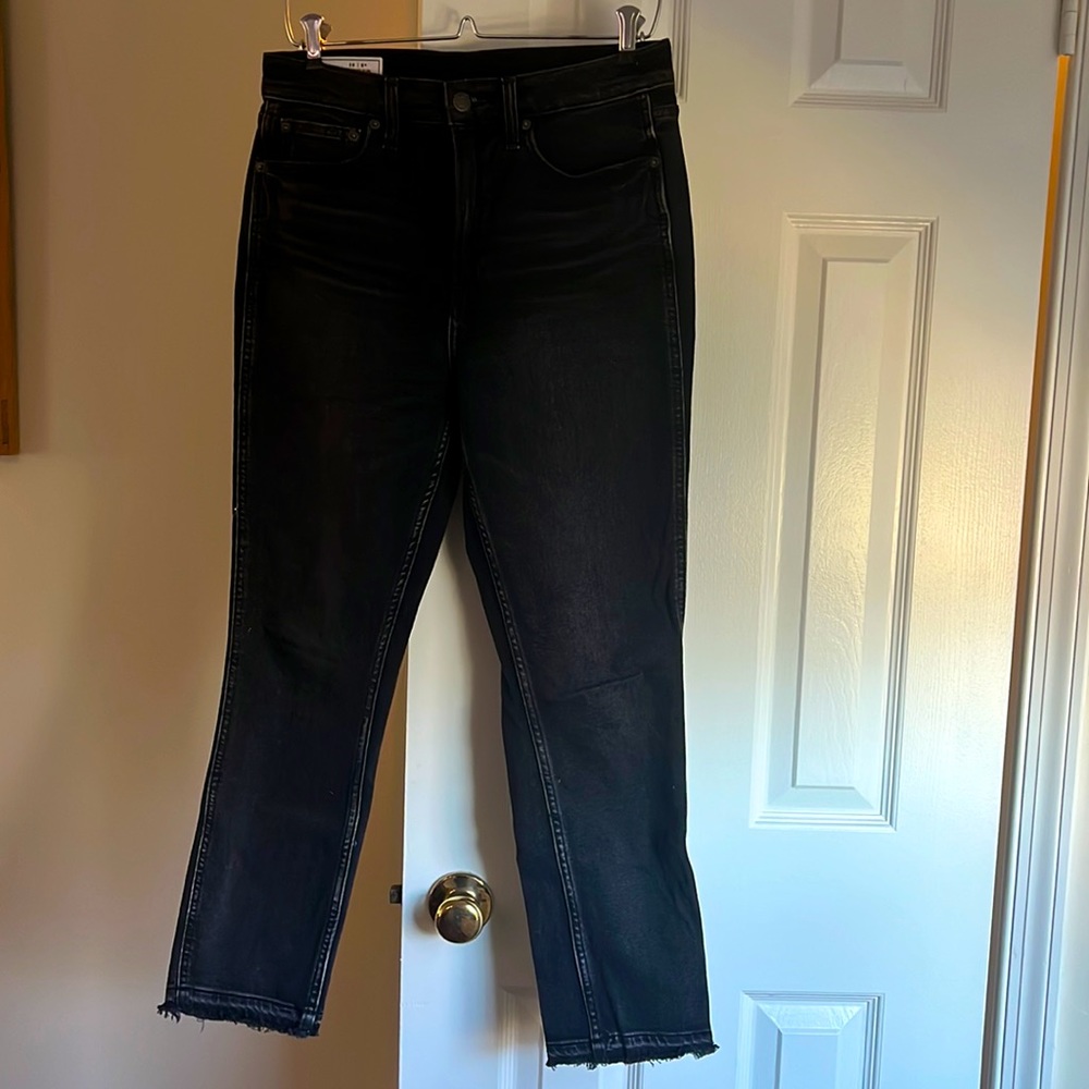 High rise vintage slim Gap jeans in washed black.